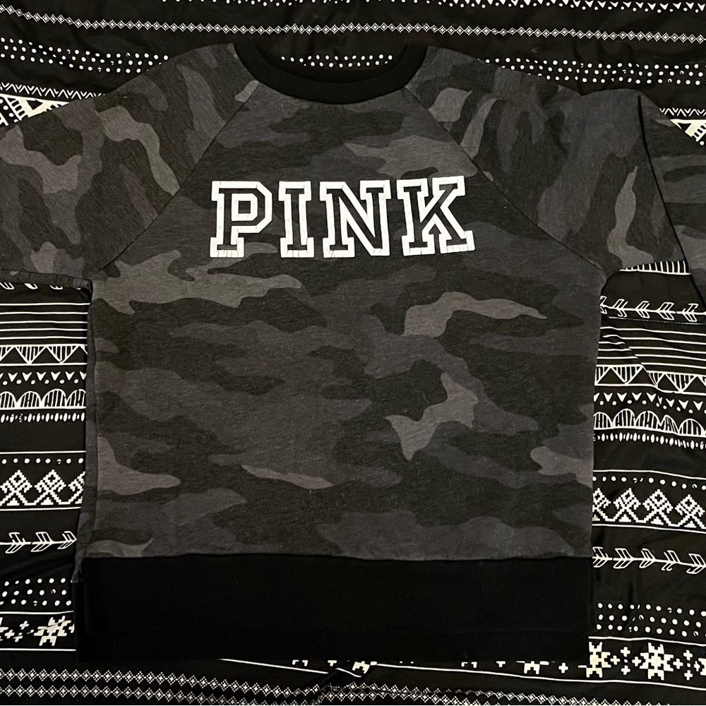Victoria’s Secret Pink crew neck sweatshirt size Small